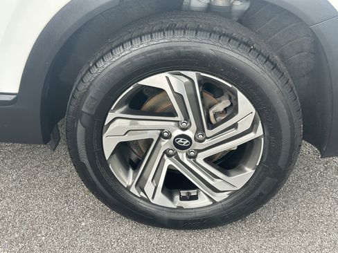Used 2022 Hyundai Santa Fe SE FWD image 18