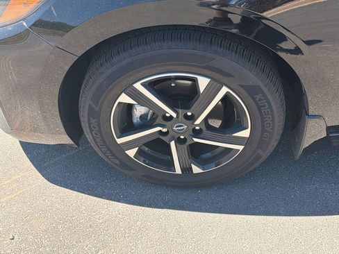 Used 2025 Nissan Sentra SV w/ All-Weather Package FWD image 11