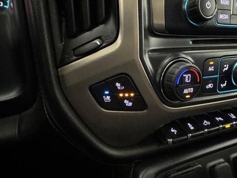 Used 2017 GMC Sierra 2500 Denali w/ Duramax Plus Package AWD/4WD image 36