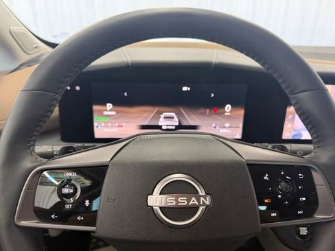 Used 2025 Nissan Murano Platinum w/ Cargo Package AWD/4WD image 5