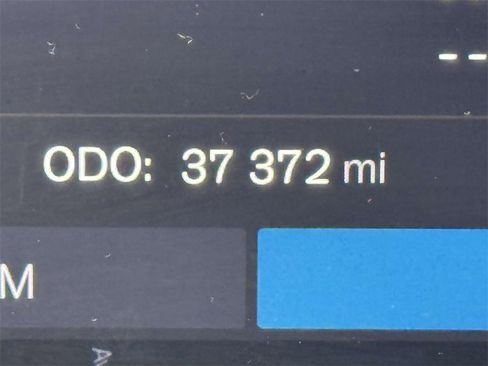 Certified 2023 Volvo XC60 B5 Plus image 24