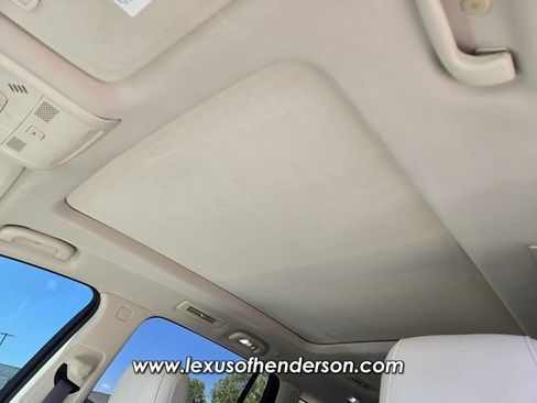 Used 2021 Cadillac XT6 Premium Luxury FWD image 11