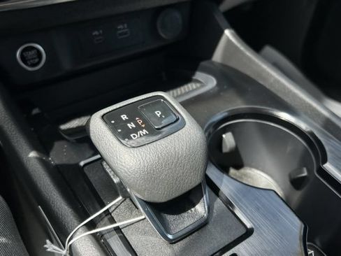 Used 2023 Nissan Rogue SV AWD/4WD image 40