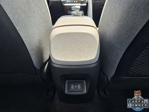 Used 2025 Hyundai Elantra Limited FWD image 41