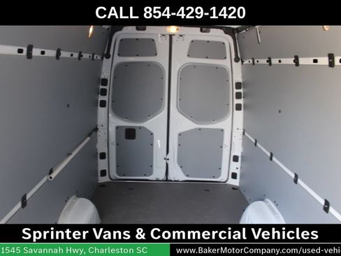 Used 2024 Mercedes-Benz Sprinter 2500 image 22