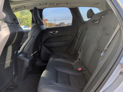 Used 2025 Volvo XC60 B5 Plus w/ Climate Package image 18