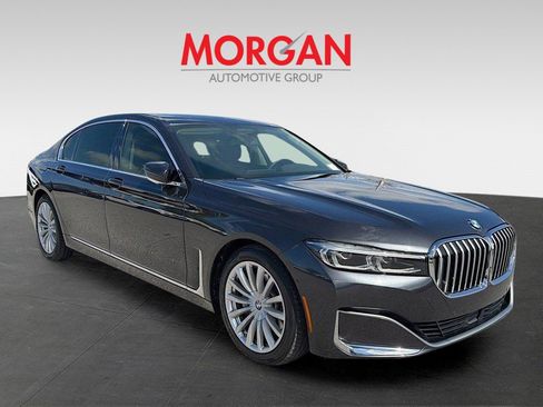 Used 2020 BMW 740i image 2