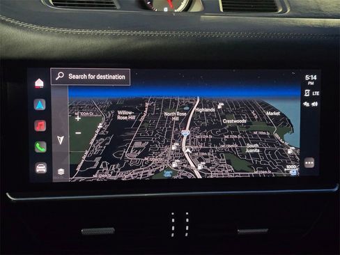 Used 2022 Porsche Cayenne image 30