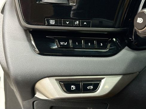 Used 2023 Lexus RX 350h w/ Cold Area Package AWD/4WD image 13