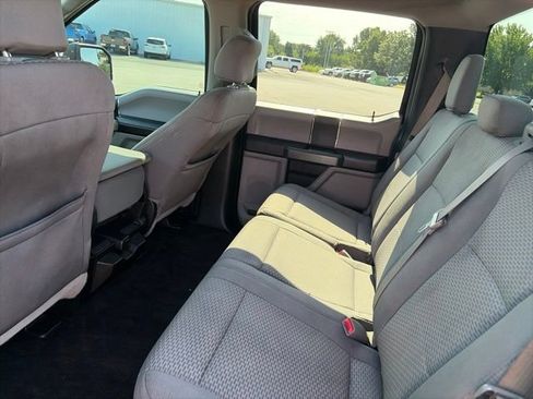 Used 2016 Ford F150 XLT AWD/4WD image 11