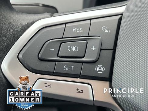 Used 2023 Volkswagen Atlas Cross Sport SE FWD image 19
