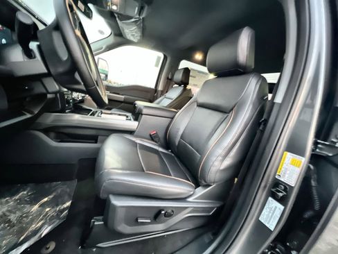 New 2026 Ford F250 Lariat w/ Chrome Package image 13