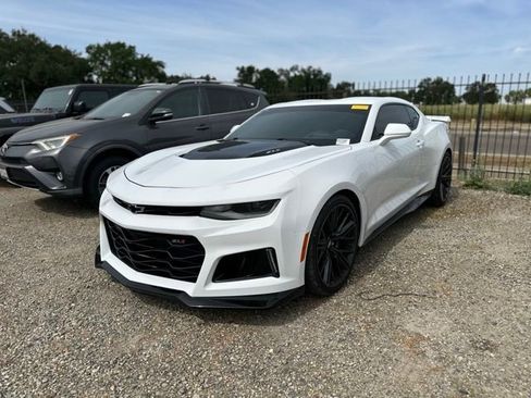 Used 2018 Chevrolet Camaro ZL1 image 3