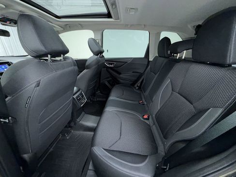 Used 2023 Subaru Forester Premium image 4