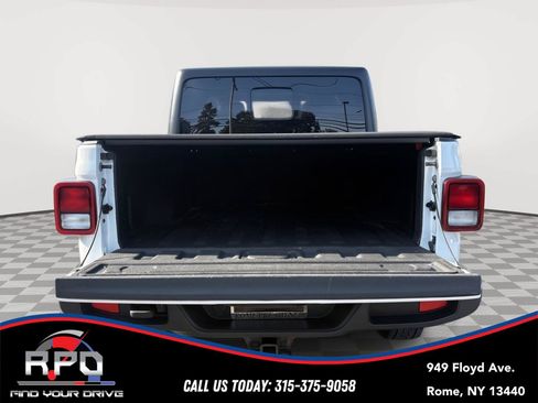 Used 2021 Jeep Gladiator Sport AWD/4WD image 21