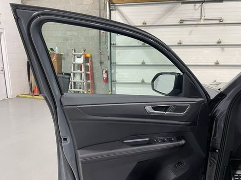 New 2026 Volkswagen Atlas Cross Sport SEL R-Line image 12