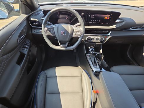 Used 2025 Buick Envista Sport Touring w/ Convenience I Package FWD image 12