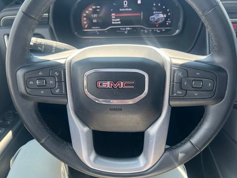 Used 2023 GMC Yukon XL SLT w/ SLT Luxury Package AWD/4WD image 14