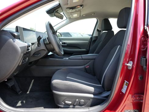 Used 2025 Hyundai Sonata SEL FWD image 16