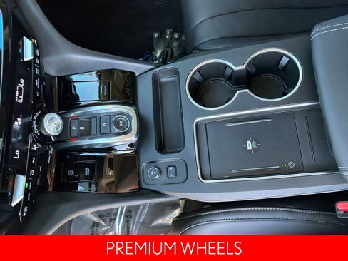 Used 2025 Acura MDX w/ Technology Package image 17