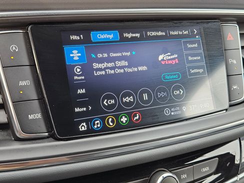 Used 2024 Buick Enclave Essence image 22