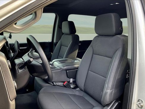 Used 2020 Chevrolet Silverado 2500 Custom w/ Custom Value Package image 14