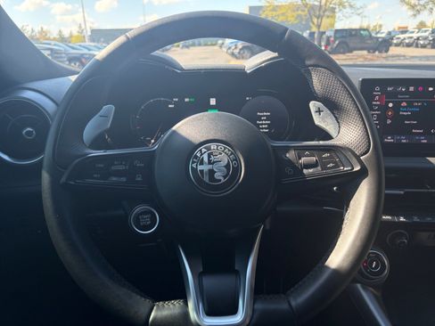 Used 2024 Alfa Romeo Tonale Veloce AWD/4WD image 9