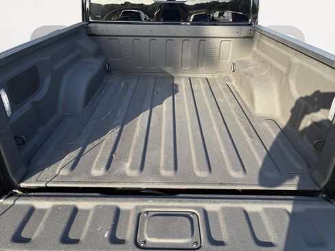 Used 2025 Jeep Gladiator Sport AWD/4WD image 13
