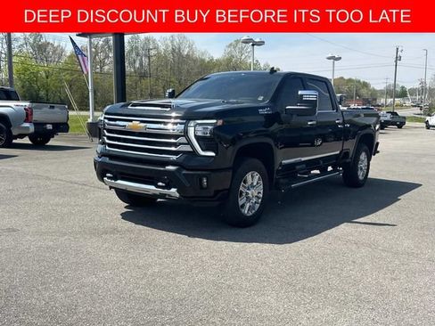 Used 2024 Chevrolet Silverado 2500 High Country w/ Technology Package AWD/4WD image 8