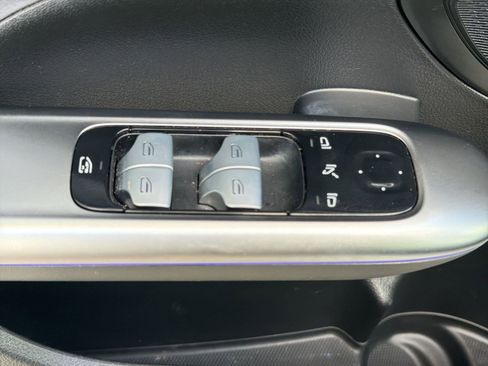 Used 2022 Mercedes-Benz C 300 Sedan image 19
