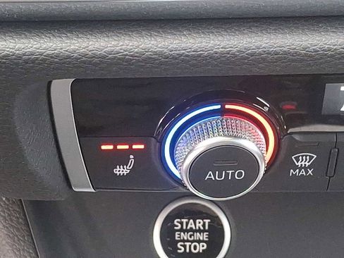 Certified 2025 Audi Q3 2.0T Premium w/ Convenience Package image 19