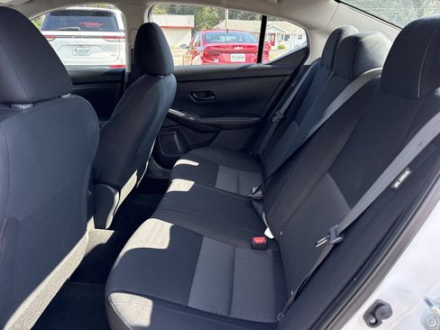 Used 2025 Nissan Sentra SV FWD image 10