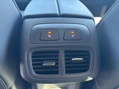 Used 2022 Buick Envision Avenir w/ Technology Package II AWD/4WD image 32