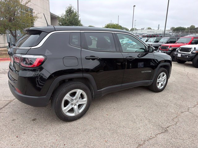 Used 2023 Jeep Compass Sport AWD/4WD image 5