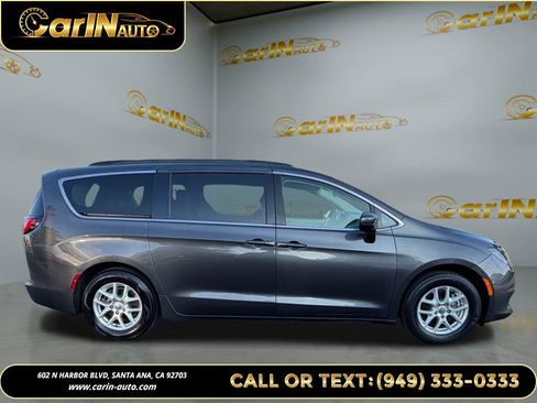 Used 2020 Chrysler Voyager Lxi image 4