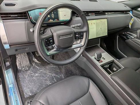 New 2026 Land Rover Range Rover SE image 3