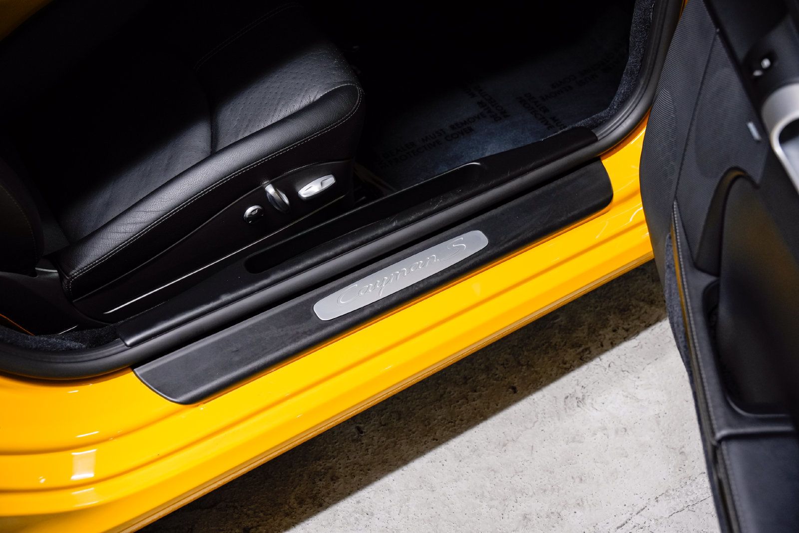 Used 2011 Porsche Cayman S RWD image 23