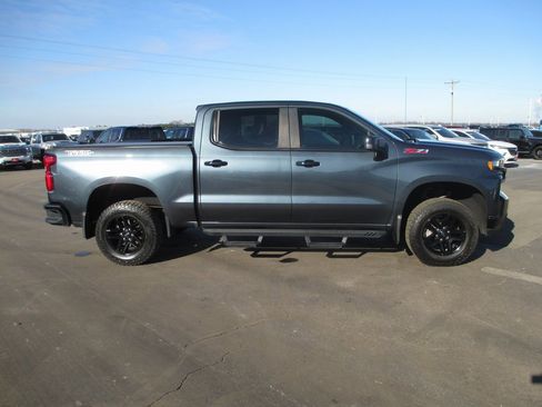 Used 2019 Chevrolet Silverado 1500 LT Trail Boss image 2