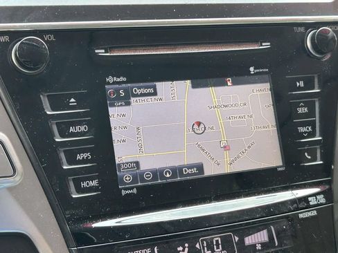 Used 2016 Toyota Prius V Four FWD image 26