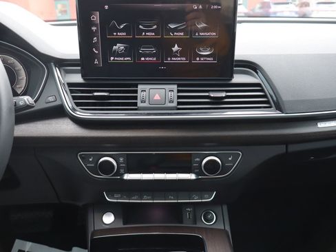 Used 2025 Audi Q5 e Premium image 12