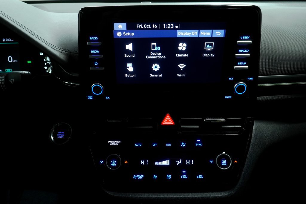 Used 2022 Hyundai Ioniq Blue FWD image 17