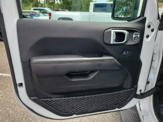 Used 2022 Jeep Wrangler Unlimited Sahara AWD/4WD image 27