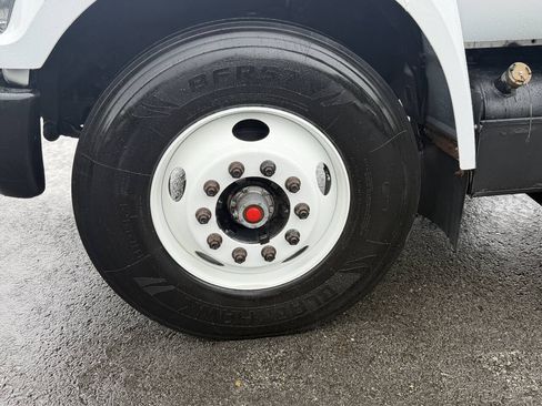 Used 2017 Ford F650 2WD SuperCab Super Duty image 54