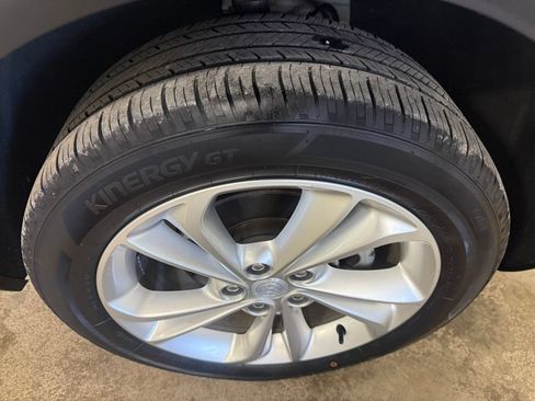 Used 2023 Buick Encore GX Preferred w/ Cold Weather Comfort Package AWD/4WD image 13