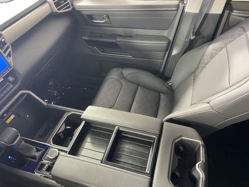 Used 2024 Toyota Tundra Limited image 22