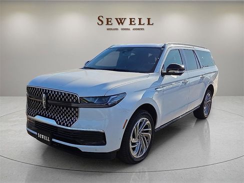 New 2025 Lincoln Navigator L Reserve image 1