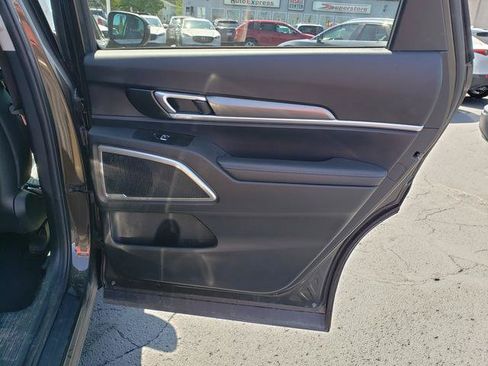 Used 2020 Kia Telluride S AWD/4WD image 19