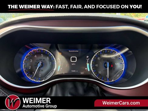 Used 2020 Chrysler Pacifica Limited FWD image 29