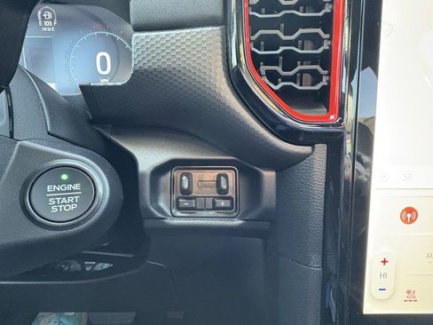 Used 2025 Ford Ranger Raptor image 17