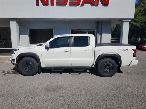 Certified 2025 Nissan Frontier Pro-X w/ Pro Convenience Package image 11